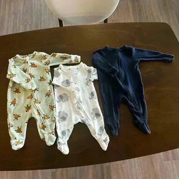 OLD NAVY. Lot of 3 Baby Boy Pajamas Long Sleeve 0-3 Months - Picture 2 of 16